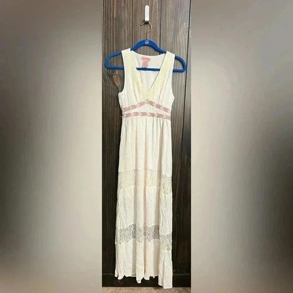 Flying Tomato Cream‎ Empire Embroidered Waist Maxi Dress W/Lace - Picture 2 of 5